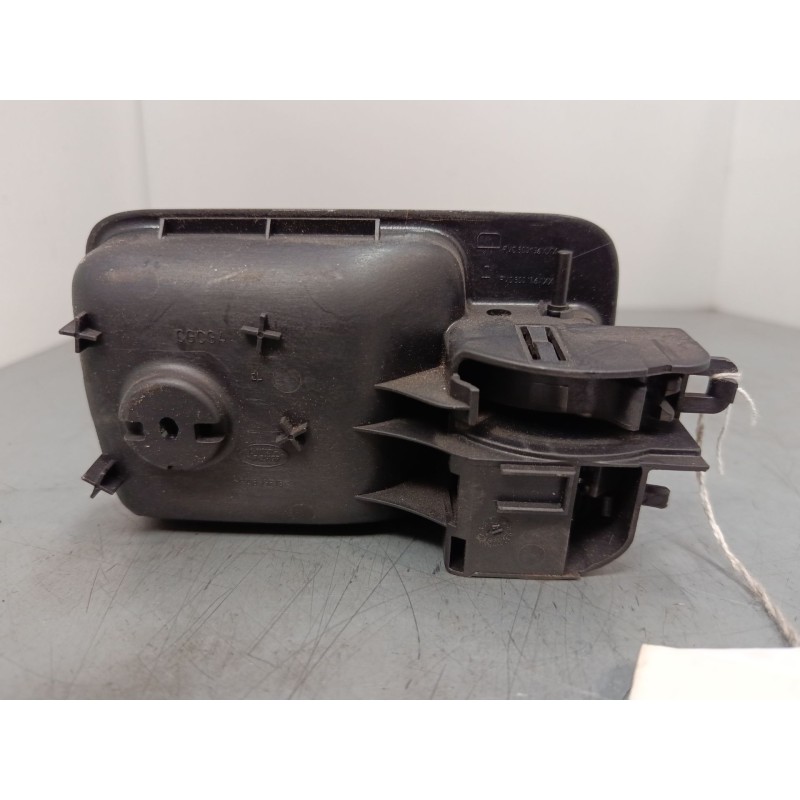 Recambio de maneta interior puerta trasera izquierda para land rover discovery iii (l319) 2.7 td 4x4 referencia OEM IAM   