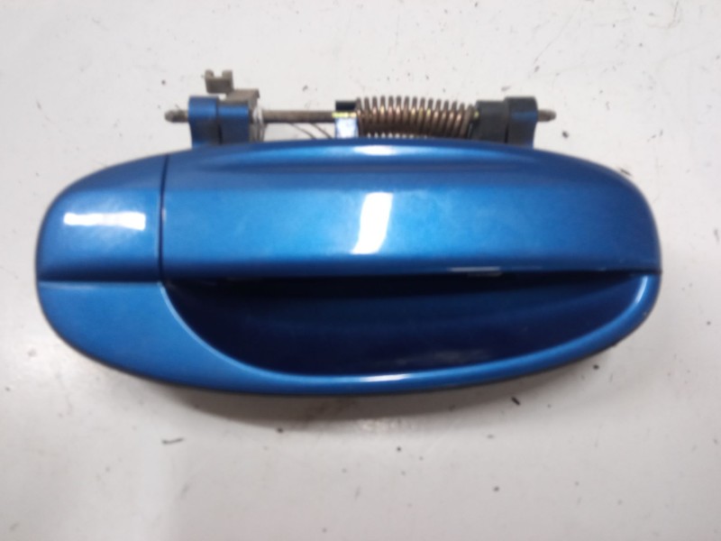 Recambio de maneta exterior puerta trasera derecha para chevrolet aveo / kalos hatchback (t200) 1.4 16v referencia OEM IAM    Recambio de maneta exterior puerta trasera derecha para chevrolet aveo / kalos hatchback (t200) 1.4 16v referencia OEM IAM