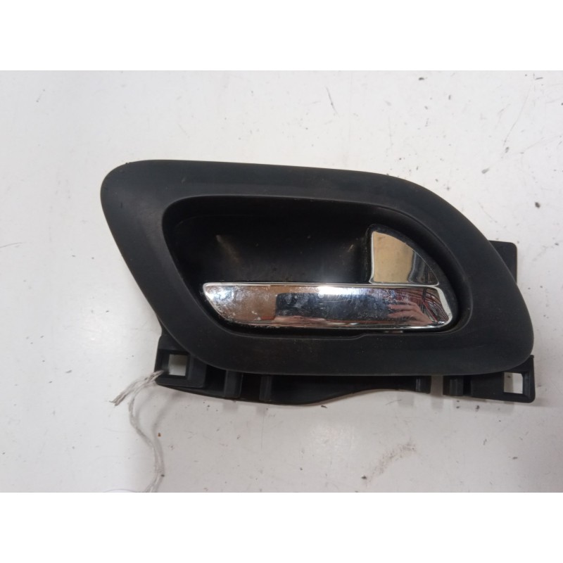 Recambio de maneta interior puerta trasera derecha para peugeot 3008 i monospace (0u_) 1.6 hdi 115 / bluehdi 115 referencia OEM  Recambio de maneta interior puerta trasera derecha para peugeot 3008 i monospace (0u_) 1.6 hdi 115 / bluehdi 115 referencia OEM