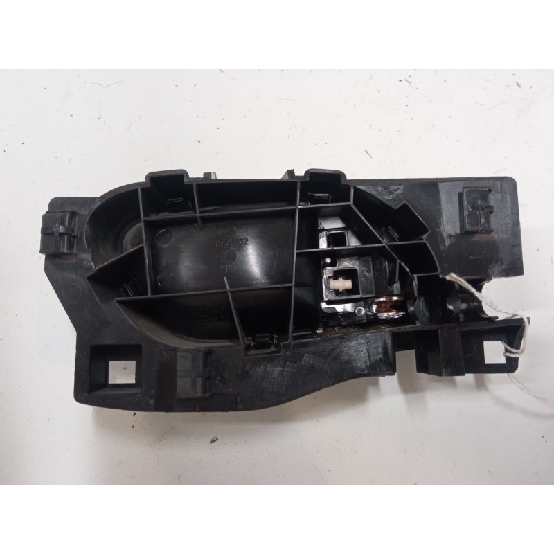 Recambio de maneta interior puerta trasera izquierda para peugeot 3008 i monospace (0u_) 1.6 hdi 115 / bluehdi 115 referencia OE Recambio de maneta interior puerta trasera izquierda para peugeot 3008 i monospace (0u_) 1.6 hdi 115 / bluehdi 115 referencia OE