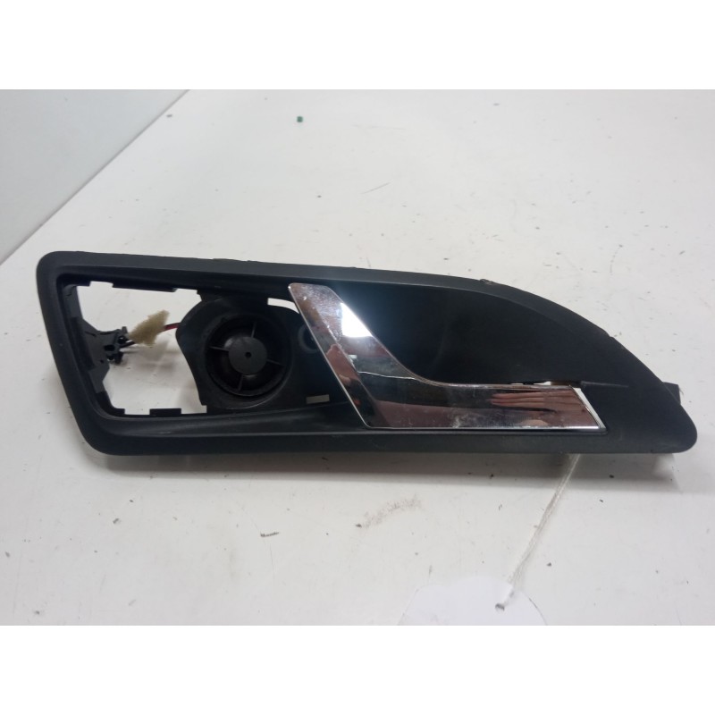 Recambio de maneta interior puerta trasera derecha para skoda yeti (5l) 2.0 tdi referencia OEM IAM    Recambio de maneta interior puerta trasera derecha para skoda yeti (5l) 2.0 tdi referencia OEM IAM