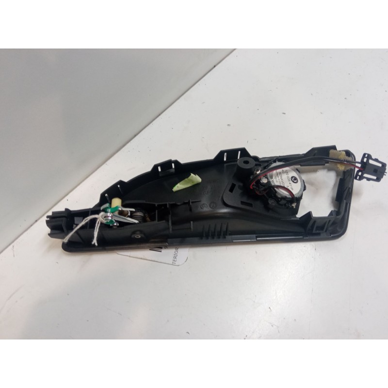 Recambio de maneta interior puerta trasera derecha para skoda yeti (5l) 2.0 tdi referencia OEM IAM    Recambio de maneta interior puerta trasera derecha para skoda yeti (5l) 2.0 tdi referencia OEM IAM