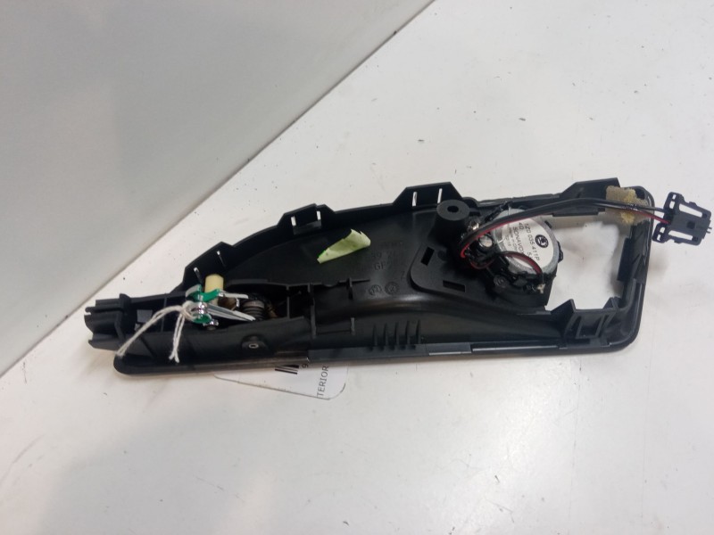 Recambio de maneta interior puerta trasera derecha para skoda yeti (5l) 2.0 tdi referencia OEM IAM    Recambio de maneta interior puerta trasera derecha para skoda yeti (5l) 2.0 tdi referencia OEM IAM