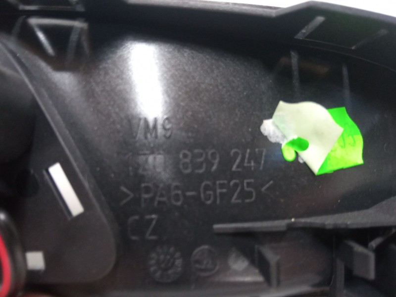 Recambio de maneta interior puerta trasera izquierda para skoda yeti (5l) 2.0 tdi referencia OEM IAM 1z0839247   Recambio de maneta interior puerta trasera izquierda para skoda yeti (5l) 2.0 tdi referencia OEM IAM 1z0839247