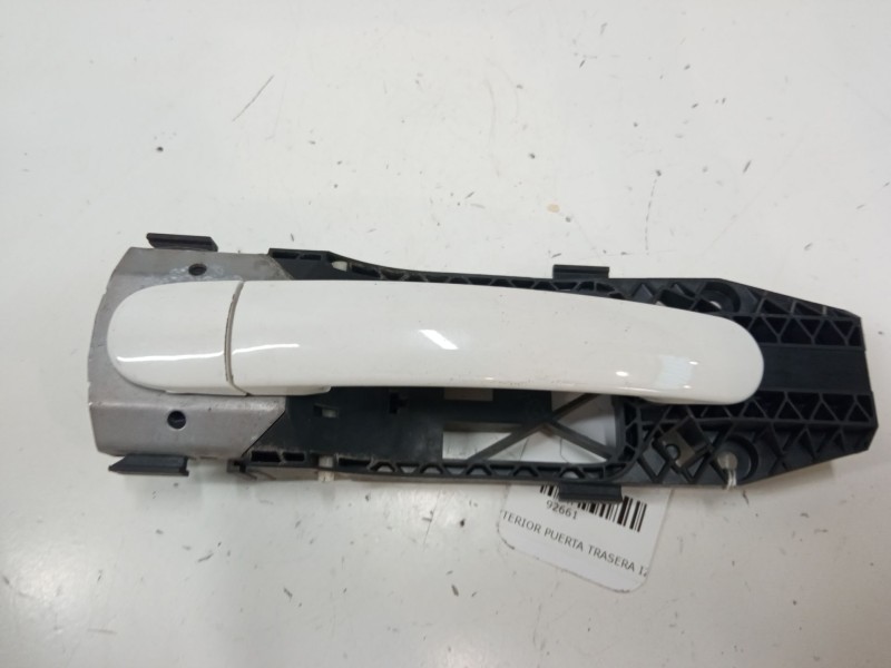 Recambio de maneta exterior puerta trasera izquierda para skoda yeti (5l) 2.0 tdi referencia OEM IAM    Recambio de maneta exterior puerta trasera izquierda para skoda yeti (5l) 2.0 tdi referencia OEM IAM