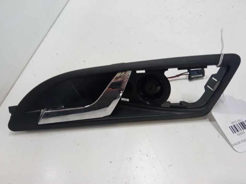 Recambio de maneta interior puerta delantera izquierda para skoda yeti (5l) 2.0 tdi referencia OEM IAM 1z0837247   Recambio de maneta interior puerta delantera izquierda para skoda yeti (5l) 2.0 tdi referencia OEM IAM 1z0837247