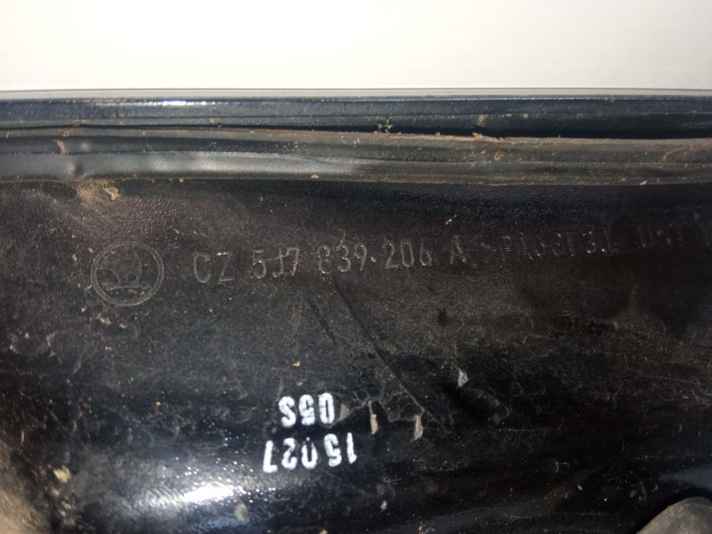 Recambio de maneta exterior puerta trasera derecha para skoda roomster (5j7) 1.6 referencia OEM IAM    Recambio de maneta exterior puerta trasera derecha para skoda roomster (5j7) 1.6 referencia OEM IAM