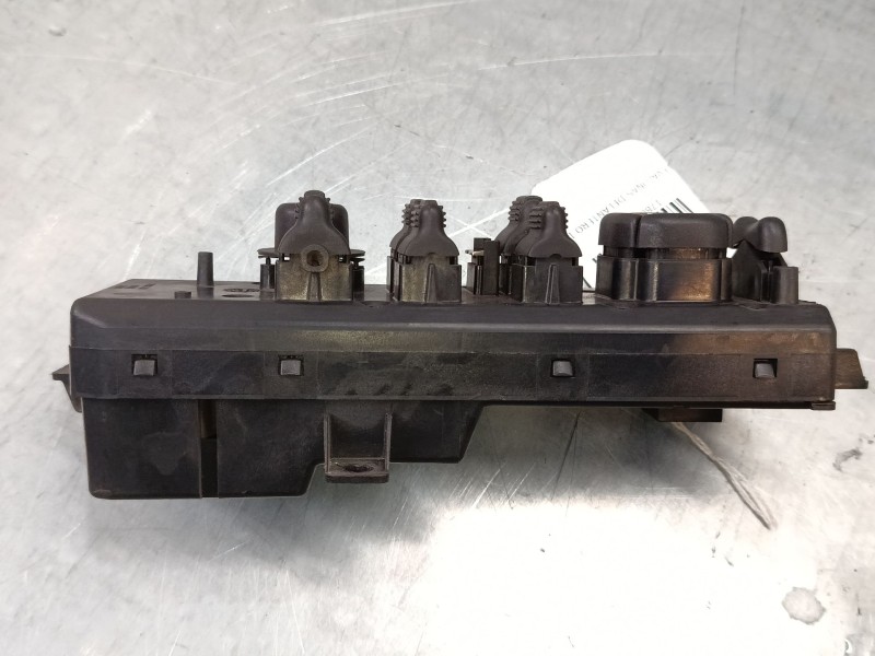 Recambio de mando elevalunas delantero izquierdo para jeep grand cherokee ii (wj, wg) 3.1 td 4x4 referencia OEM IAM 56042497AC  