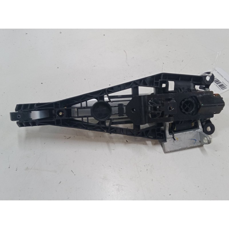 Recambio de maneta exterior puerta trasera izquierda para opel corsa e (x15) 1.4 (08, 68) referencia OEM IAM    Recambio de maneta exterior puerta trasera izquierda para opel corsa e (x15) 1.4 (08, 68) referencia OEM IAM