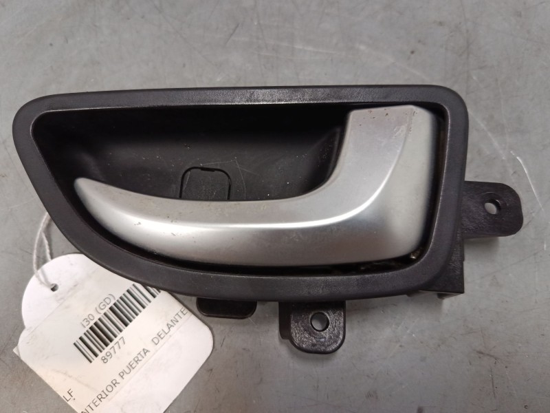 Recambio de maneta interior puerta delantera derecha para hyundai i30 (gd) 1.4 crdi referencia OEM IAM    Recambio de maneta interior puerta delantera derecha para hyundai i30 (gd) 1.4 crdi referencia OEM IAM