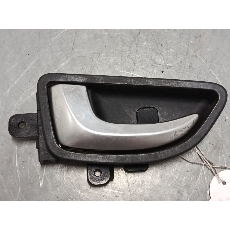 Recambio de maneta interior puerta delantera izquierda para hyundai i30 (gd) 1.4 crdi referencia OEM IAM    Recambio de maneta interior puerta delantera izquierda para hyundai i30 (gd) 1.4 crdi referencia OEM IAM