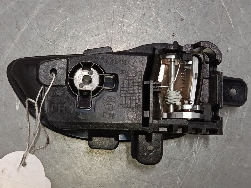 Recambio de maneta interior puerta delantera izquierda para hyundai i30 (gd) 1.4 crdi referencia OEM IAM    Recambio de maneta interior puerta delantera izquierda para hyundai i30 (gd) 1.4 crdi referencia OEM IAM