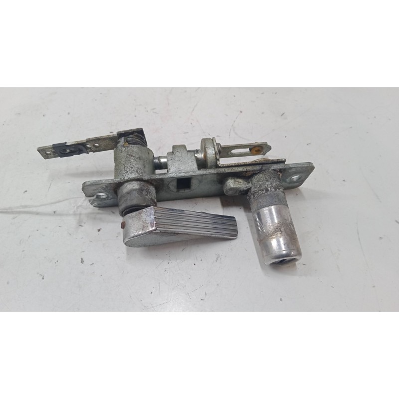 Recambio de maneta exterior porton para jaguar xj (xj40, xj81) 6 3.6 referencia OEM IAM    Recambio de maneta exterior porton para jaguar xj (xj40, xj81) 6 3.6 referencia OEM IAM