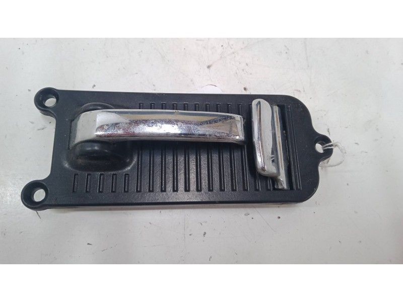 Recambio de maneta interior puerta trasera derecha para jaguar xj (xj40, xj81) 6 3.6 referencia OEM IAM    Recambio de maneta interior puerta trasera derecha para jaguar xj (xj40, xj81) 6 3.6 referencia OEM IAM