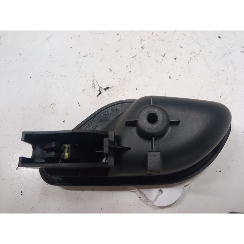 Recambio de maneta interior delantera derecha para bmw 3 compact (e46) 320 td referencia OEM IAM    Recambio de maneta interior delantera derecha para bmw 3 compact (e46) 320 td referencia OEM IAM