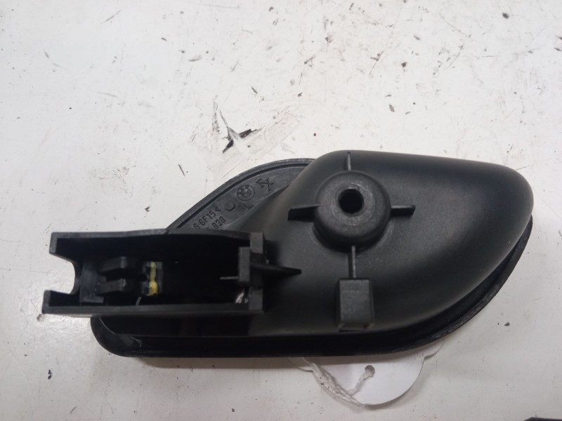 Recambio de maneta interior delantera derecha para bmw 3 compact (e46) 320 td referencia OEM IAM    Recambio de maneta interior delantera derecha para bmw 3 compact (e46) 320 td referencia OEM IAM