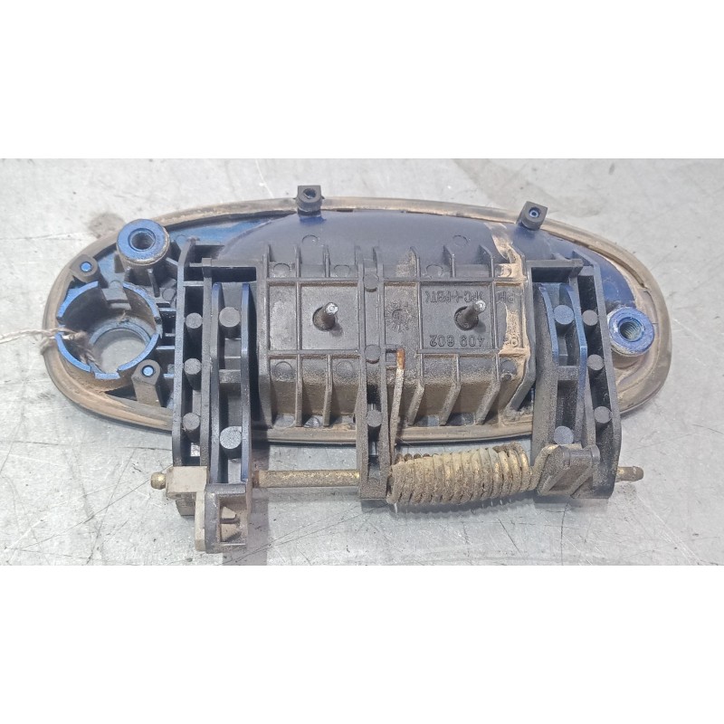 Recambio de maneta exterior puerta delantera derecha para chevrolet aveo / kalos hatchback (t200) 1.4 16v referencia OEM IAM    Recambio de maneta exterior puerta delantera derecha para chevrolet aveo / kalos hatchback (t200) 1.4 16v referencia OEM IAM