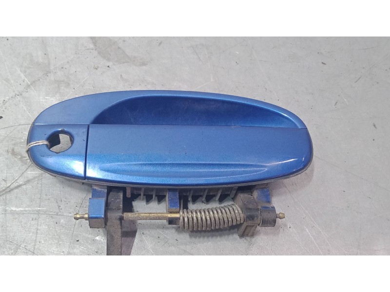 Recambio de maneta exterior puerta delantera izquierda para chevrolet aveo / kalos hatchback (t200) 1.4 16v referencia OEM IAM   Recambio de maneta exterior puerta delantera izquierda para chevrolet aveo / kalos hatchback (t200) 1.4 16v referencia OEM IAM