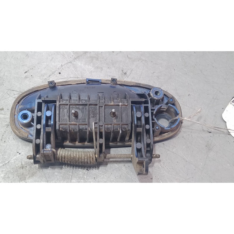 Recambio de maneta exterior puerta delantera izquierda para chevrolet aveo / kalos hatchback (t200) 1.4 16v referencia OEM IAM   Recambio de maneta exterior puerta delantera izquierda para chevrolet aveo / kalos hatchback (t200) 1.4 16v referencia OEM IAM