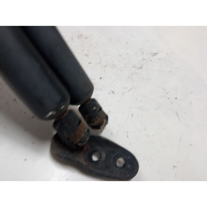 Recambio de amortiguadores maletero / porton para seat alhambra (7v8, 7v9) 2.0 i referencia OEM IAM    Recambio de amortiguadores maletero / porton para seat alhambra (7v8, 7v9) 2.0 i referencia OEM IAM