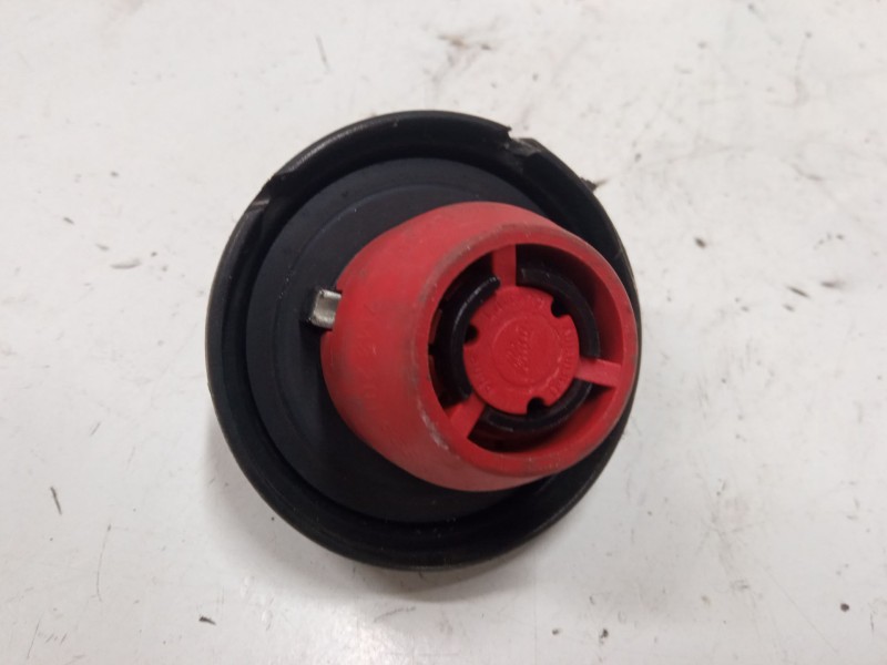 Recambio de tapon combustible para seat alhambra (7v8, 7v9) 2.0 i referencia OEM IAM    Recambio de tapon combustible para seat alhambra (7v8, 7v9) 2.0 i referencia OEM IAM