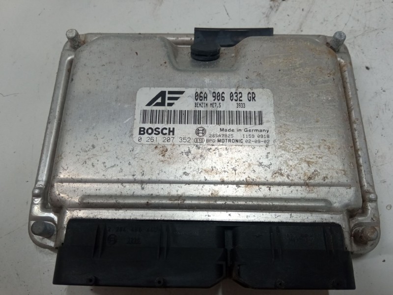 Recambio de centralita motor uce para seat alhambra (7v8, 7v9) 2.0 i referencia OEM IAM 06A906032GR 26SA7825 0261207352 Recambio de centralita motor uce para seat alhambra (7v8, 7v9) 2.0 i referencia OEM IAM 06A906032GR 26SA7825 0261207352