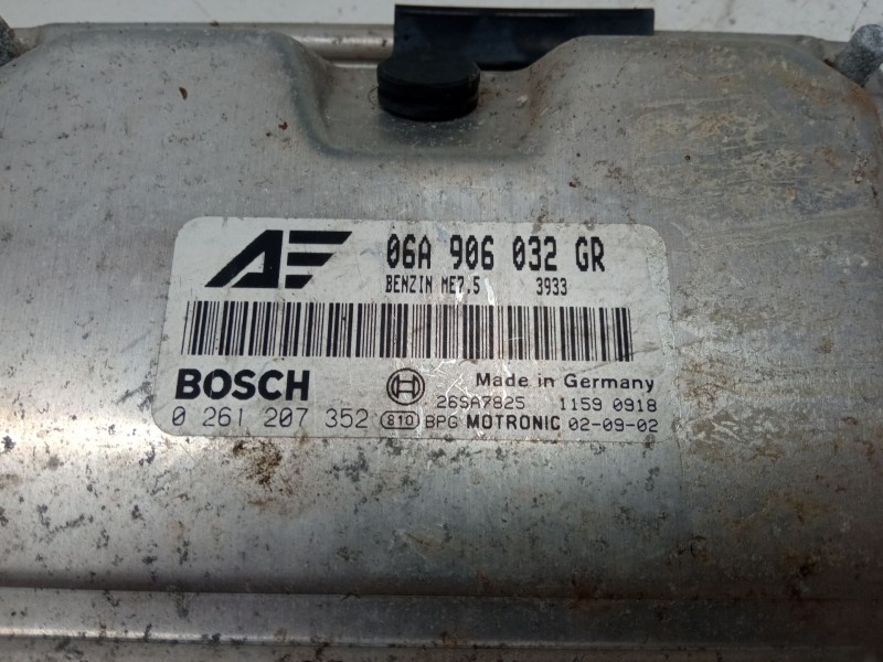 Recambio de centralita motor uce para seat alhambra (7v8, 7v9) 2.0 i referencia OEM IAM 06A906032GR 26SA7825 0261207352 Recambio de centralita motor uce para seat alhambra (7v8, 7v9) 2.0 i referencia OEM IAM 06A906032GR 26SA7825 0261207352
