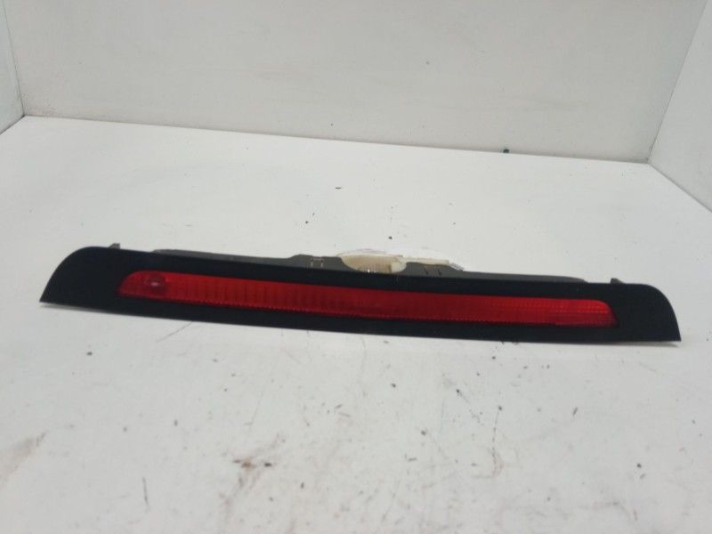 Recambio de luz central de freno para citroën c3 i (fc_, fn_) 1.4 i referencia OEM IAM 9638523480   Recambio de luz central de freno para citroën c3 i (fc_, fn_) 1.4 i referencia OEM IAM 9638523480