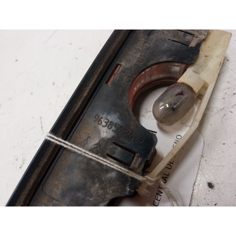 Recambio de luz central de freno para citroën c3 i (fc_, fn_) 1.4 i referencia OEM IAM 9638523480   Recambio de luz central de freno para citroën c3 i (fc_, fn_) 1.4 i referencia OEM IAM 9638523480