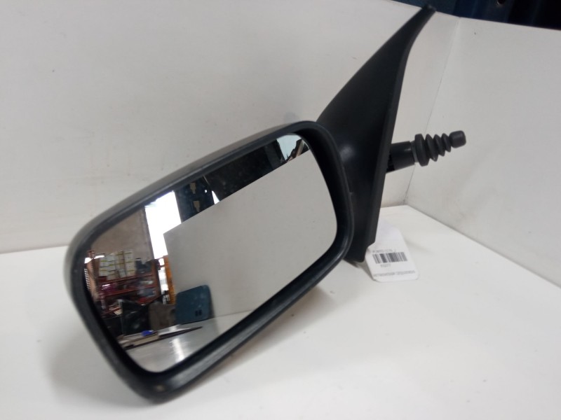 Recambio de retrovisor izquierdo para fiat punto (176_) 60 1.2 (176ap, 176ar, 176aq, 176bb) referencia OEM IAM    Recambio de retrovisor izquierdo para fiat punto (176_) 60 1.2 (176ap, 176ar, 176aq, 176bb) referencia OEM IAM