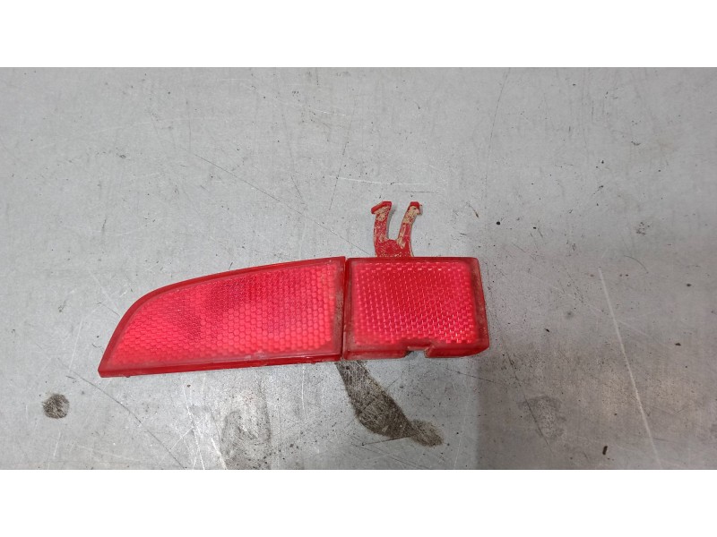 Recambio de catadioptrico trasero derecho para lancia ypsilon (843_) 1.2 (843.axa1a) referencia OEM IAM    Recambio de catadioptrico trasero derecho para lancia ypsilon (843_) 1.2 (843.axa1a) referencia OEM IAM