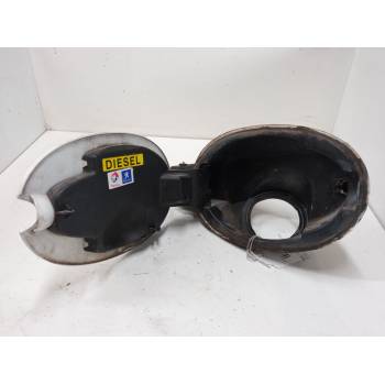 TAPA EXTERIOR COMBUSTIBLE 