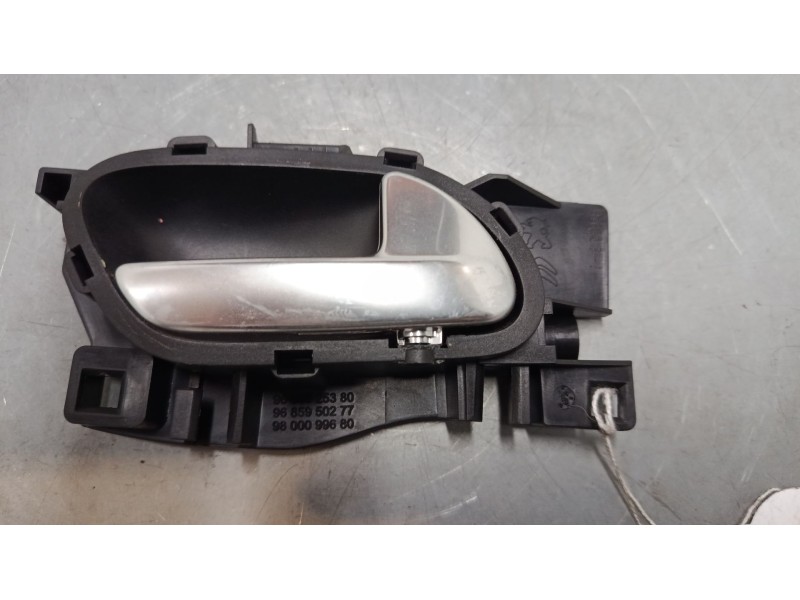 Recambio de maneta interior puerta delantera derecha para citroën c-elysee (dd_) 1.2 vti 82 referencia OEM IAM    Recambio de maneta interior puerta delantera derecha para citroën c-elysee (dd_) 1.2 vti 82 referencia OEM IAM