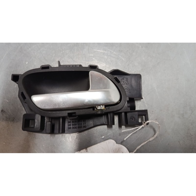 Recambio de maneta interior puerta trasera derecha para citroën c-elysee (dd_) 1.2 vti 82 referencia OEM IAM    Recambio de maneta interior puerta trasera derecha para citroën c-elysee (dd_) 1.2 vti 82 referencia OEM IAM