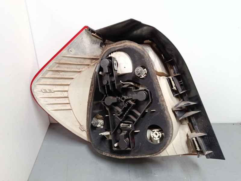 Recambio de piloto trasero derecho para bmw 1 (e87) 118 d referencia OEM IAM    Recambio de piloto trasero derecho para bmw 1 (e87) 118 d referencia OEM IAM