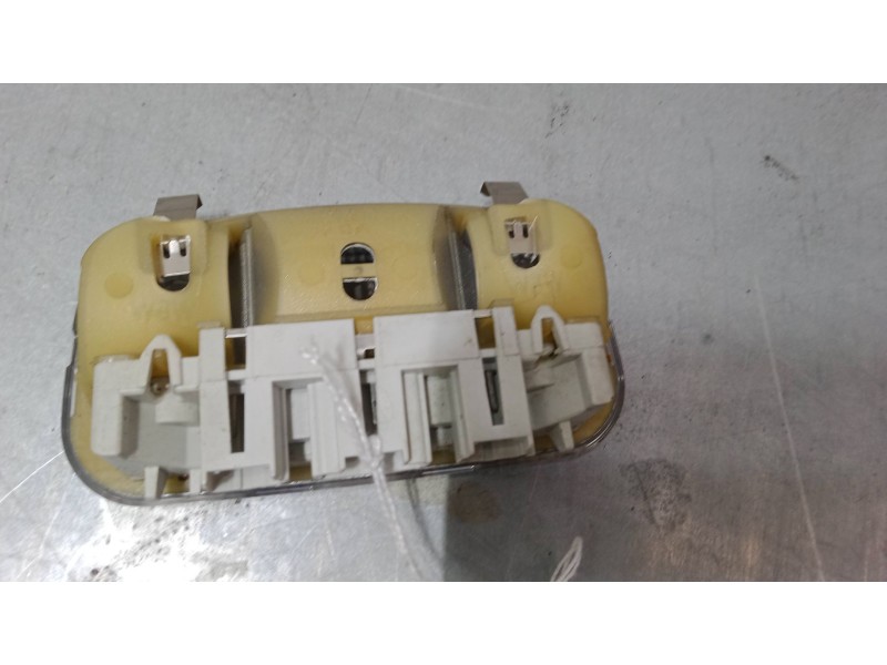 Recambio de luz interior delantera para peugeot 1007 (km_) 1.4 hdi referencia OEM IAM    Recambio de luz interior delantera para peugeot 1007 (km_) 1.4 hdi referencia OEM IAM