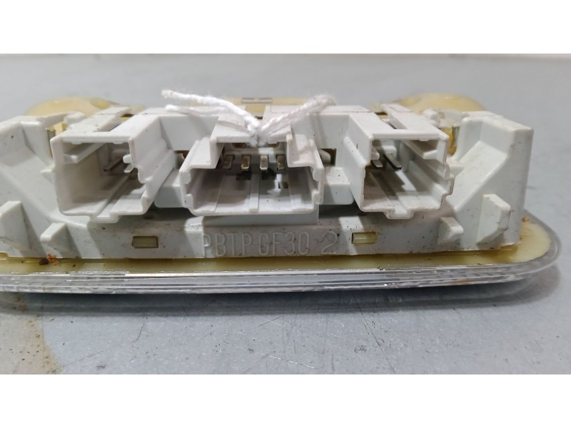 Recambio de luz interior delantera para peugeot 1007 (km_) 1.4 hdi referencia OEM IAM    Recambio de luz interior delantera para peugeot 1007 (km_) 1.4 hdi referencia OEM IAM