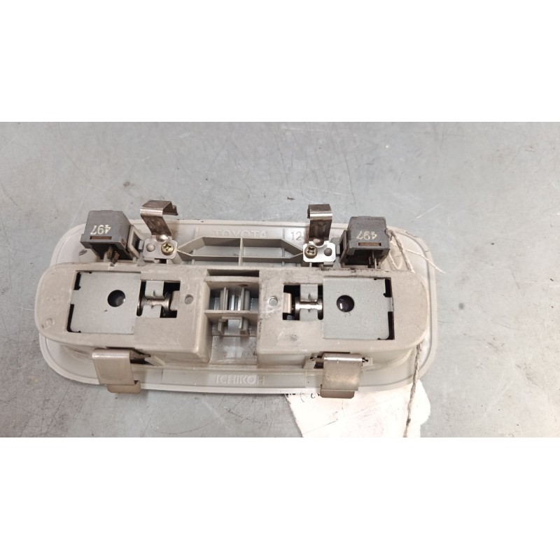 Recambio de luz interior delantera para toyota corolla (_e12_) 2.0 d-4d (cde120r_, cde120l_) referencia OEM IAM    Recambio de luz interior delantera para toyota corolla (_e12_) 2.0 d-4d (cde120r_, cde120l_) referencia OEM IAM