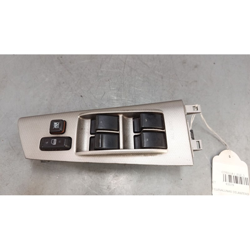 Recambio de mando elevalunas delantero izquierdo para toyota corolla (_e12_) 2.0 d-4d (cde120r_, cde120l_) referencia OEM IAM 84 Recambio de mando elevalunas delantero izquierdo para toyota corolla (_e12_) 2.0 d-4d (cde120r_, cde120l_) referencia OEM IAM 84