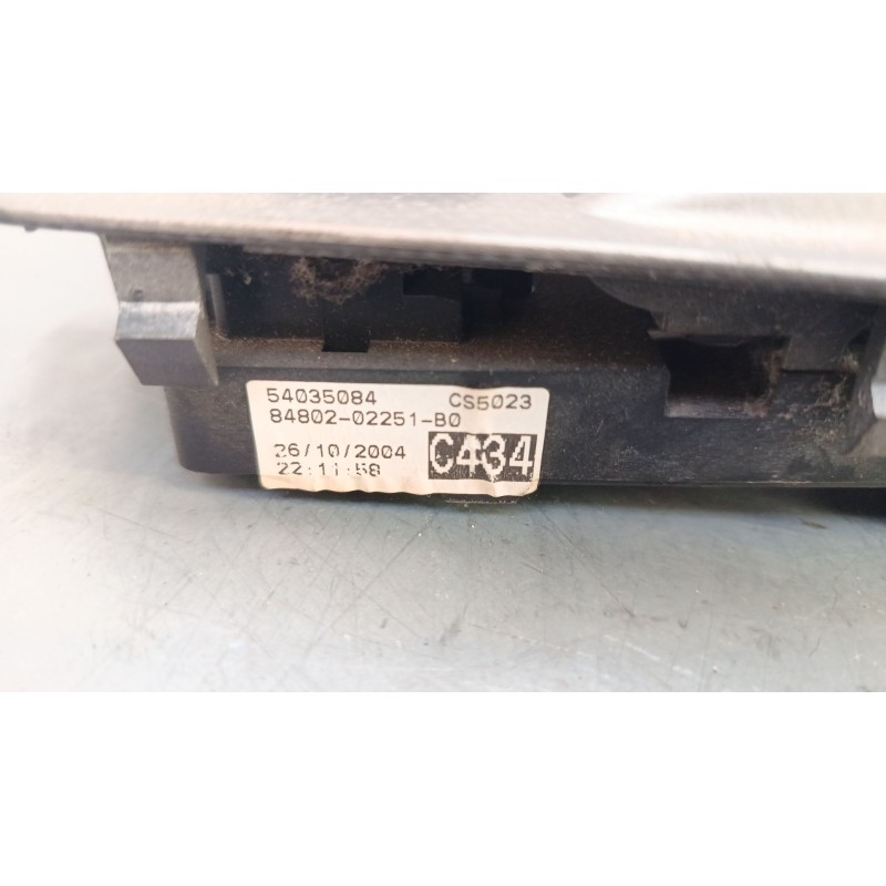 Recambio de mando elevalunas delantero izquierdo para toyota corolla (_e12_) 2.0 d-4d (cde120r_, cde120l_) referencia OEM IAM 84 Recambio de mando elevalunas delantero izquierdo para toyota corolla (_e12_) 2.0 d-4d (cde120r_, cde120l_) referencia OEM IAM 84