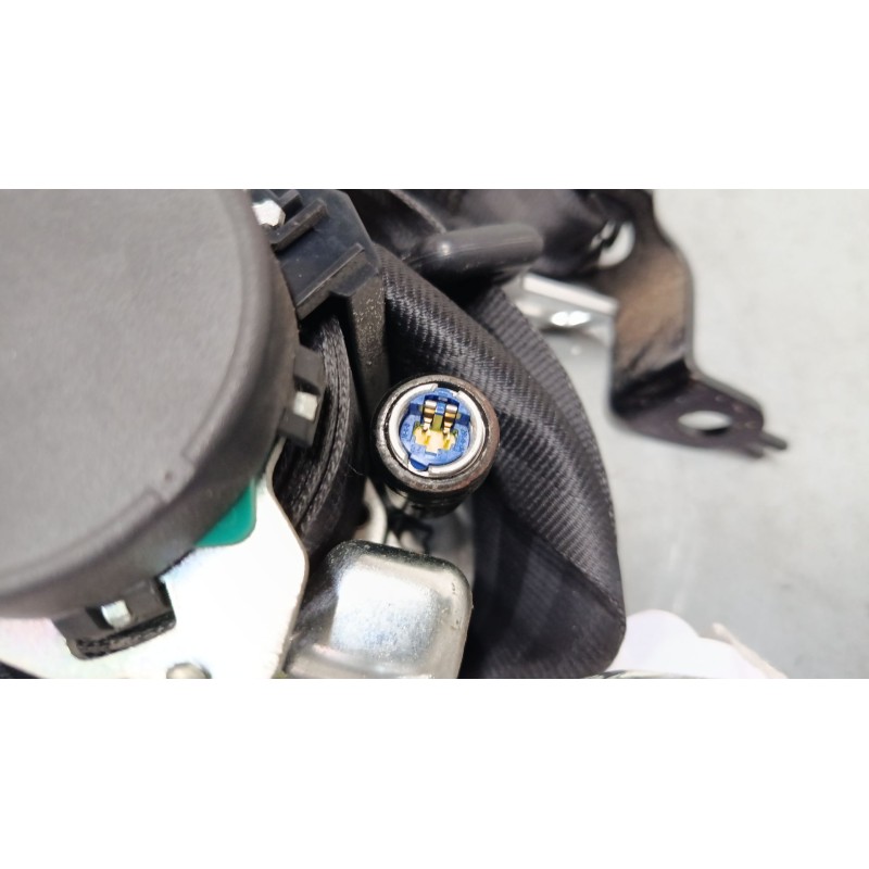 Recambio de cinturon seguridad delantero derecho para volkswagen polo iv (9n_, 9a_) 1.2 referencia OEM IAM    Recambio de cinturon seguridad delantero derecho para volkswagen polo iv (9n_, 9a_) 1.2 referencia OEM IAM