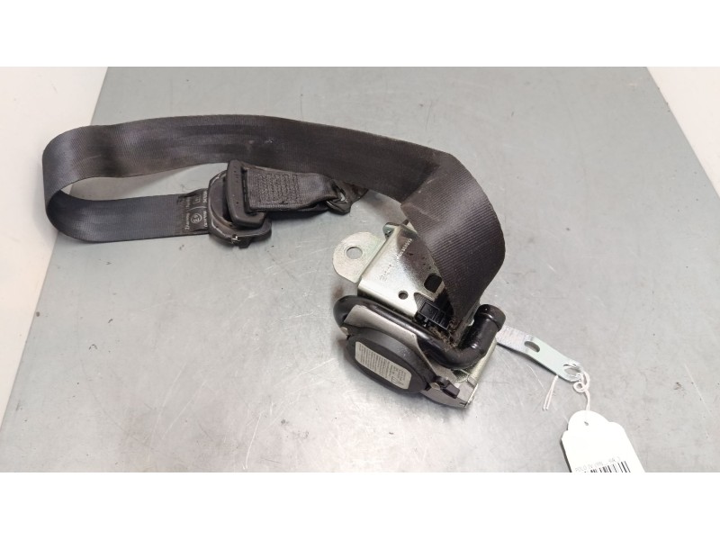 Recambio de cinturon seguridad delantero izquierdo para volkswagen polo iv (9n_, 9a_) 1.2 referencia OEM IAM    Recambio de cinturon seguridad delantero izquierdo para volkswagen polo iv (9n_, 9a_) 1.2 referencia OEM IAM