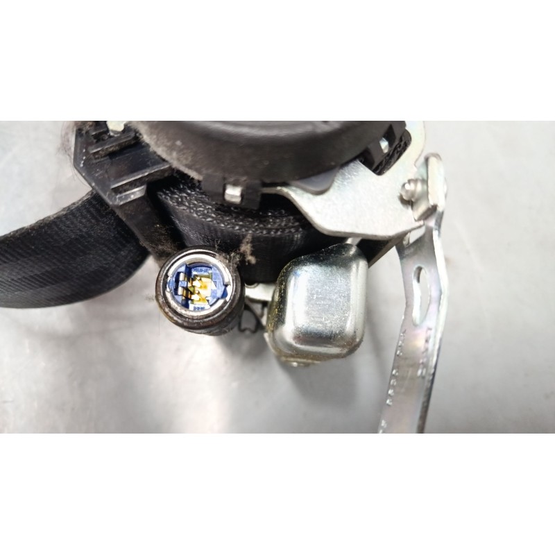 Recambio de cinturon seguridad delantero izquierdo para volkswagen polo iv (9n_, 9a_) 1.2 referencia OEM IAM    Recambio de cinturon seguridad delantero izquierdo para volkswagen polo iv (9n_, 9a_) 1.2 referencia OEM IAM