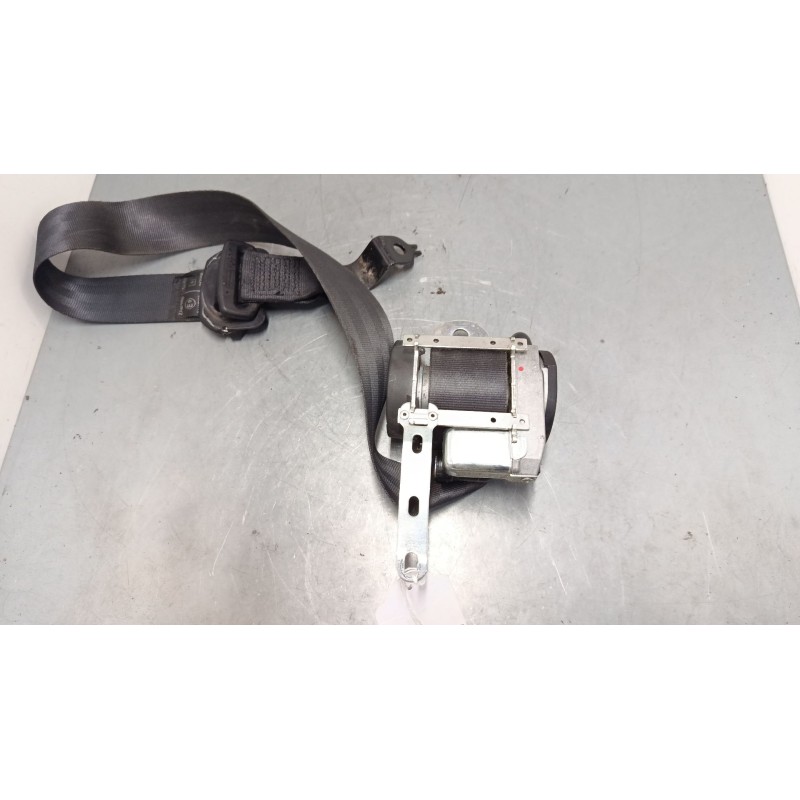 Recambio de cinturon seguridad delantero izquierdo para volkswagen polo iv (9n_, 9a_) 1.2 referencia OEM IAM    Recambio de cinturon seguridad delantero izquierdo para volkswagen polo iv (9n_, 9a_) 1.2 referencia OEM IAM
