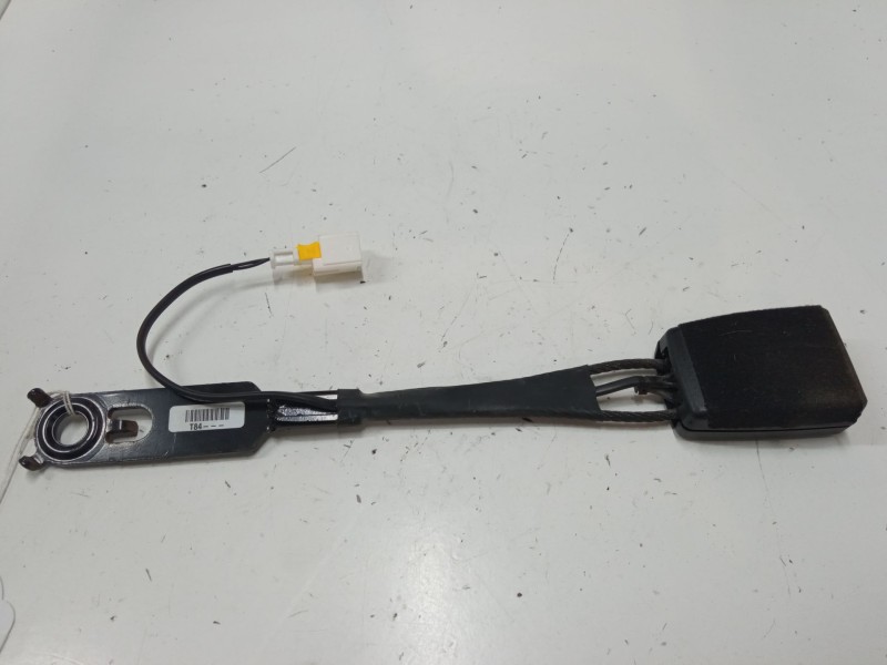 Recambio de anclaje cinturon delantero derecho para peugeot 3008 i monospace (0u_) 1.6 hdi 115 / bluehdi 115 referencia OEM IAM 