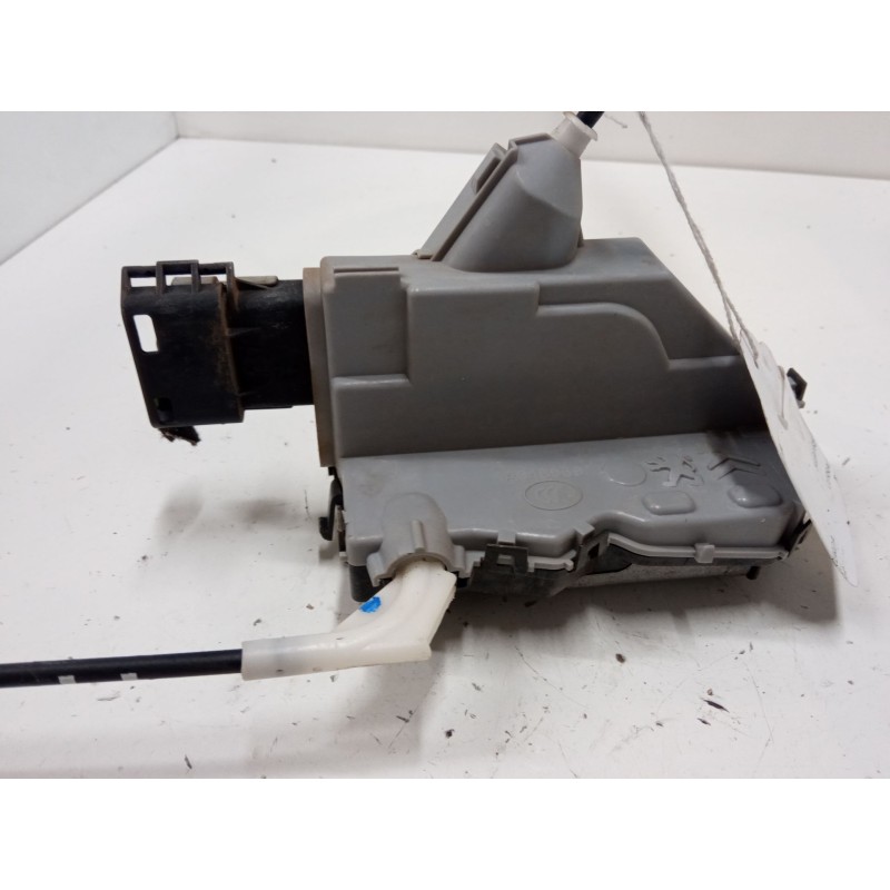 Recambio de cerradura puerta trasera izquierda para peugeot 3008 i monospace (0u_) 1.6 hdi 115 / bluehdi 115 referencia OEM IAM 