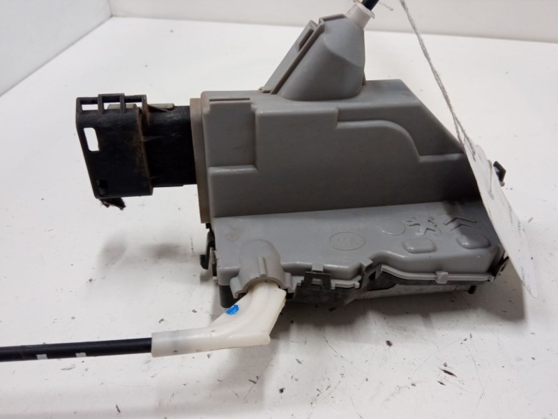Recambio de cerradura puerta trasera izquierda para peugeot 3008 i monospace (0u_) 1.6 hdi 115 / bluehdi 115 referencia OEM IAM 