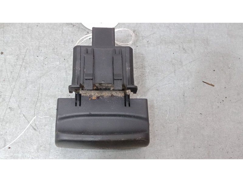 Recambio de boton freno mano para peugeot 3008 i monospace (0u_) 1.6 hdi 115 / bluehdi 115 referencia OEM IAM 966640567701  