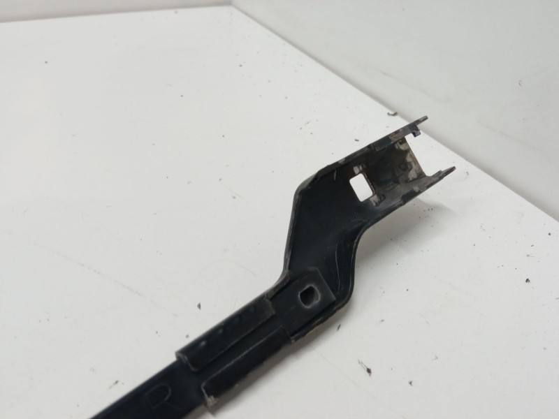 Recambio de brazo limpia delantero derecho para ford focus iii 1.6 tdci referencia OEM IAM    Recambio de brazo limpia delantero derecho para ford focus iii 1.6 tdci referencia OEM IAM