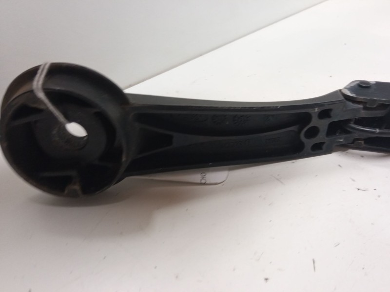 Recambio de brazo limpia delantero derecho para ford focus iii 1.6 tdci referencia OEM IAM    Recambio de brazo limpia delantero derecho para ford focus iii 1.6 tdci referencia OEM IAM